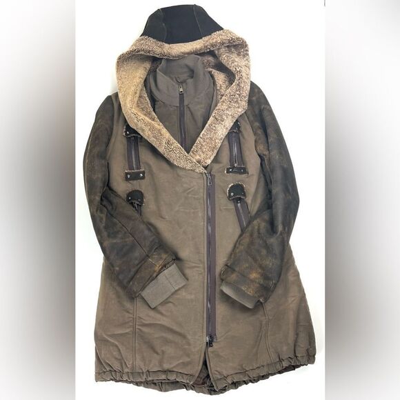 Axel's Vail Colorado Parka  With Leather and Real Fur - Picture 2 of 16